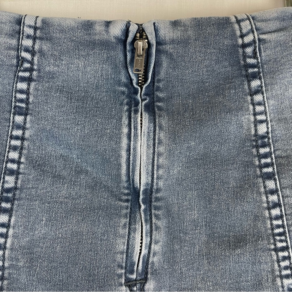 ⭐️2/$20 Free People Womens Modern Femme Denim Jean Stretch Bodycon Mini Skirt - Picture 13 of 15